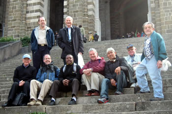 Renewal group on steps of Cathedral at Lu Puey